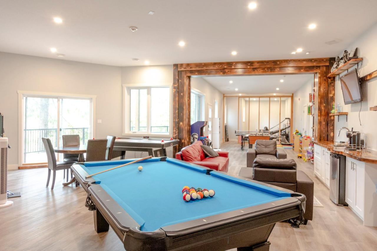 Ski In Ski Out With Huge Game Room And Hot Tub Fernie Zewnętrze zdjęcie