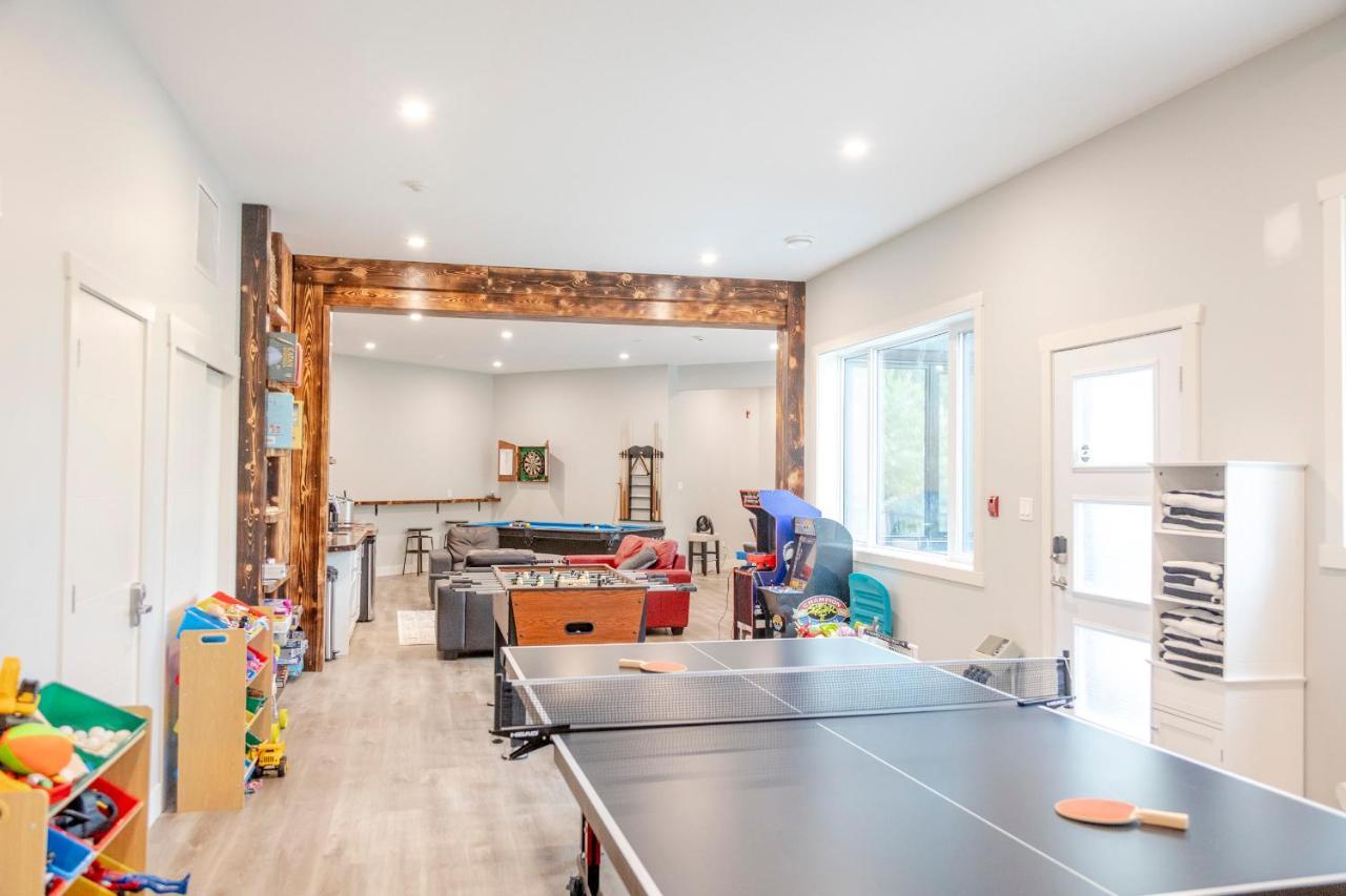 Ski In Ski Out With Huge Game Room And Hot Tub Fernie Zewnętrze zdjęcie