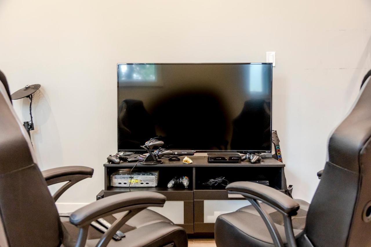 Ski In Ski Out With Huge Game Room And Hot Tub Fernie Zewnętrze zdjęcie