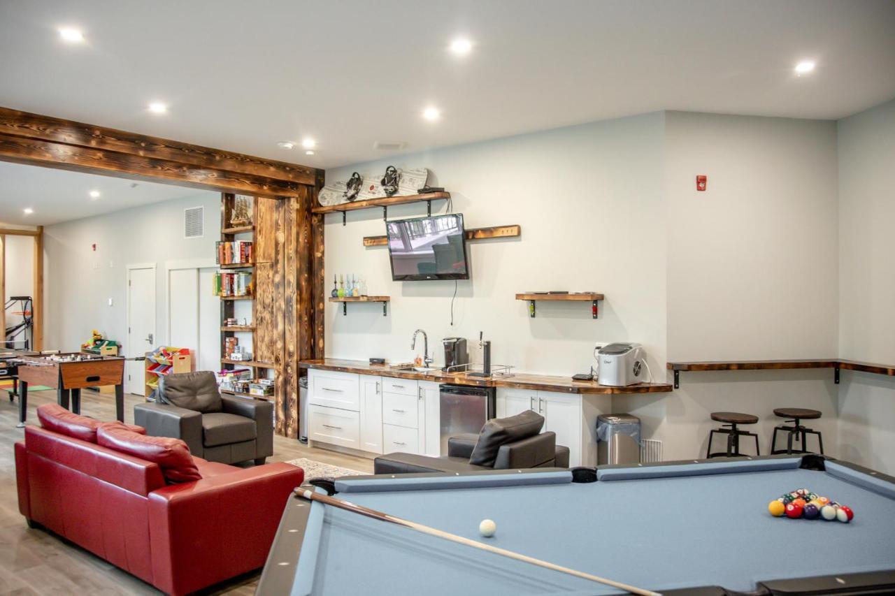 Ski In Ski Out With Huge Game Room And Hot Tub Fernie Zewnętrze zdjęcie